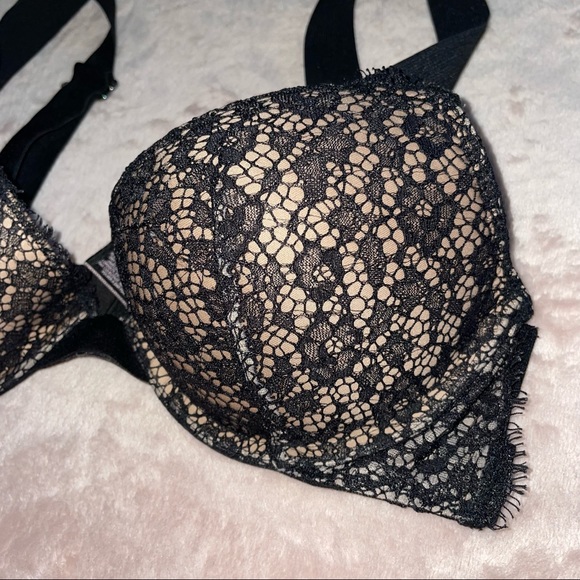Victoria’s Secret lace very sexy push -up bra size 34C - Picture 3 of 11